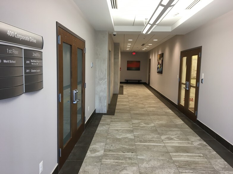 More Photos Of 400 Corporate Dr, Stafford Office For Lease