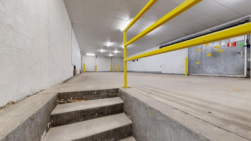 More Photos Of 2423 E University Dr, Phoenix Refrigeration Cold Storage For Sale