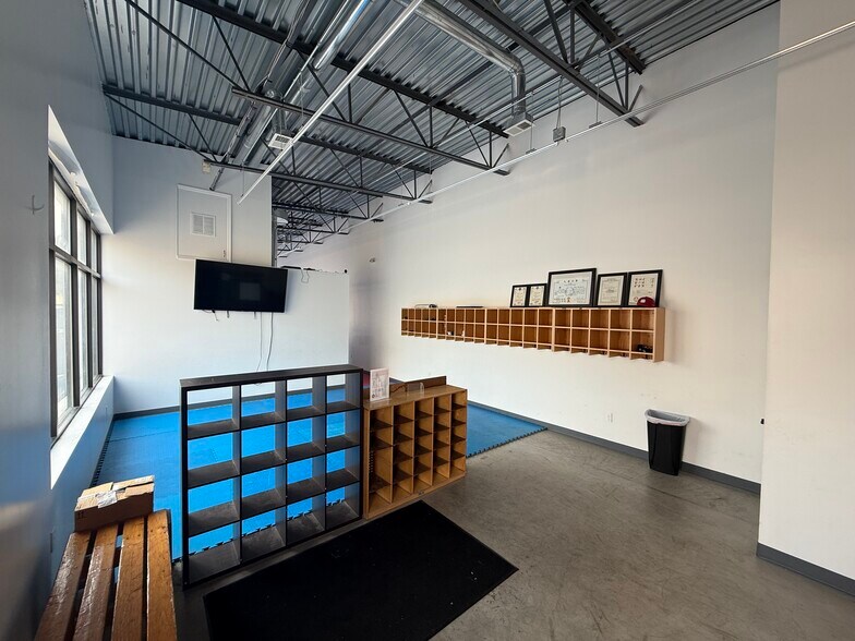 More Photos Of 142-142 3rd St, Elizabethport General Retail For Lease