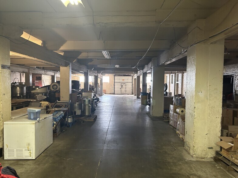 More Photos Of 901-909 S Carey St, Baltimore Warehouse For Sale