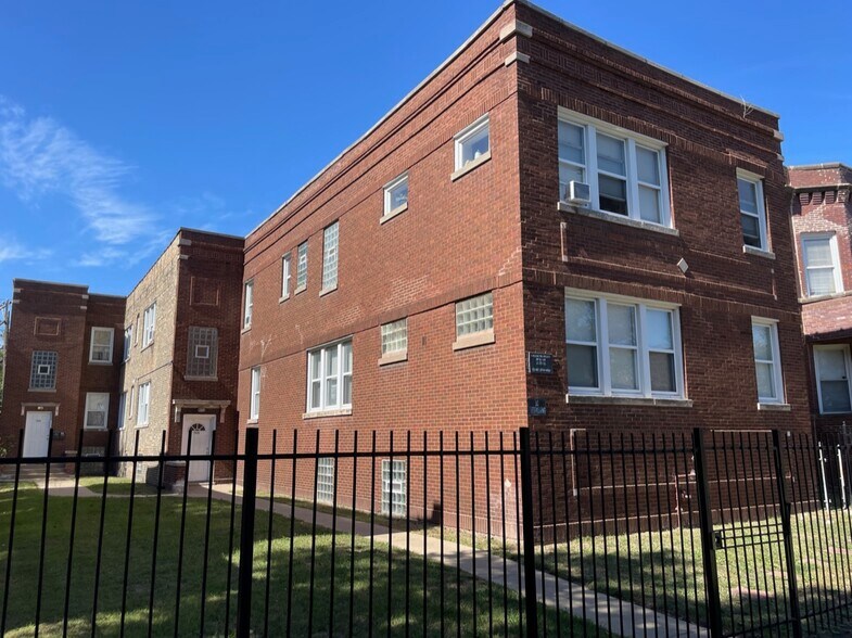More Photos Of , Chicago Multifamily For Sale