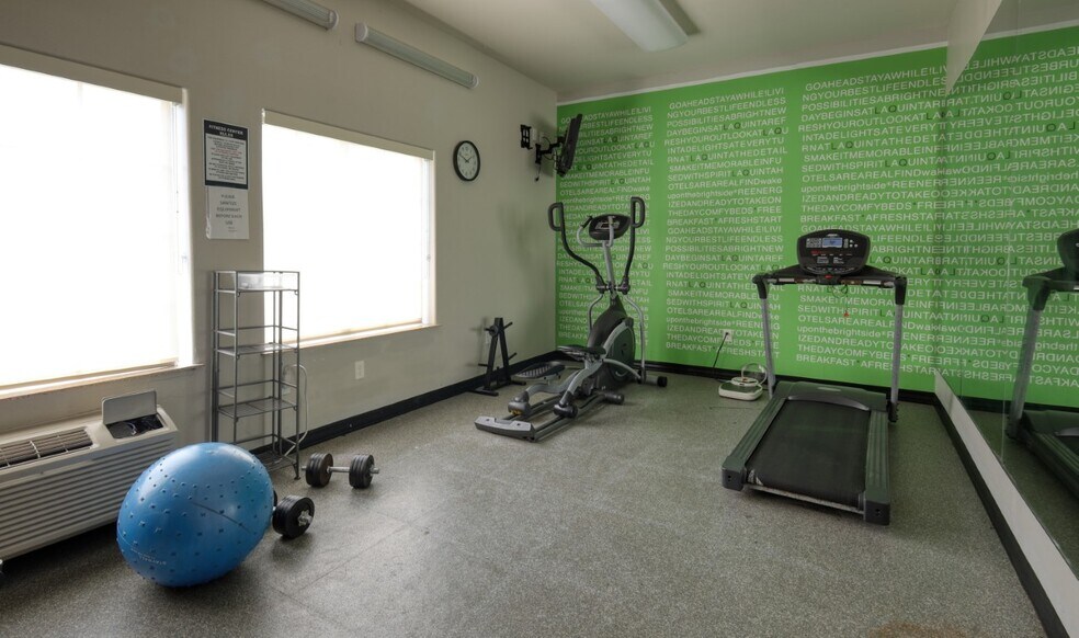 More Photos Of 5300 7th St, Bay City Hospitality For Sale