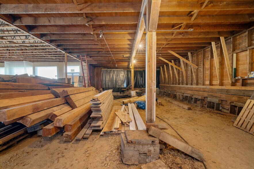 More Photos Of 625 Nehalem Blvd, Wheeler Storefront Retail Residential For Sale