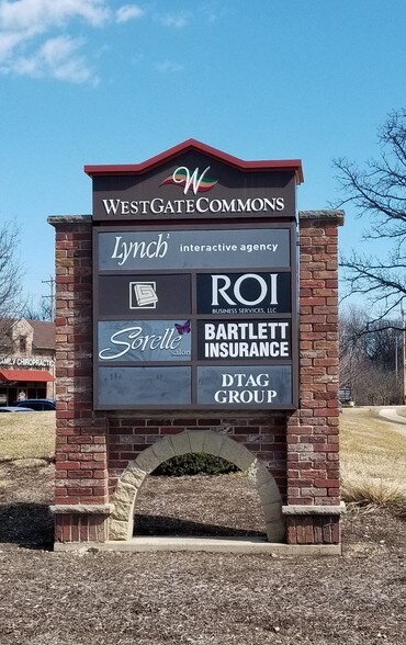 More Photos Of 792-806 W Bartlett Rd, Bartlett Loft Creative Space For Sale