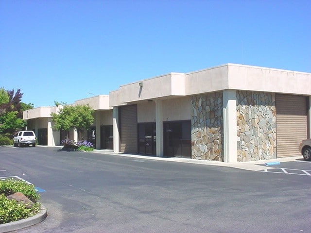 More Photos Of 101 Industrial Rd, Belmont Unknown For Lease