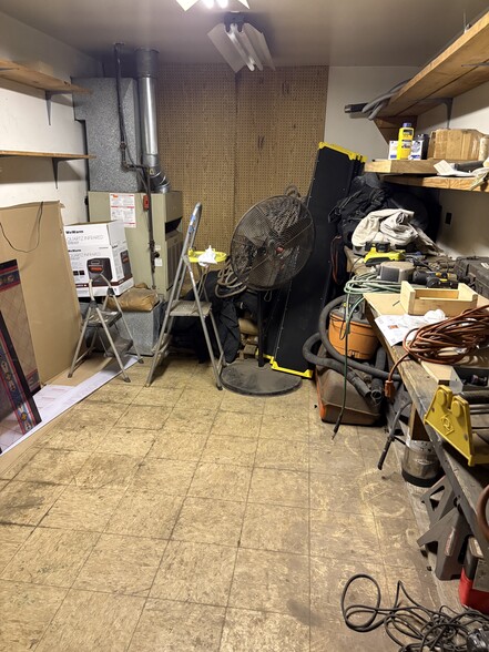More Photos Of 369 Delavan St, New Brunswick Flex For Sale