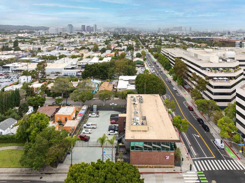 More Photos Of 1447 Cloverfield Blvd, Santa Monica Office For Lease