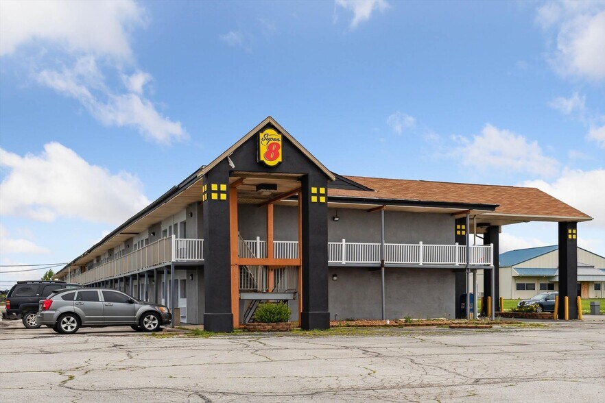 More Photos Of 3491 Latcha Rd, Millbury Hotel For Sale