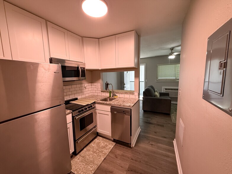 More Photos Of 425 W Taft St, Wichita Apartments For Sale