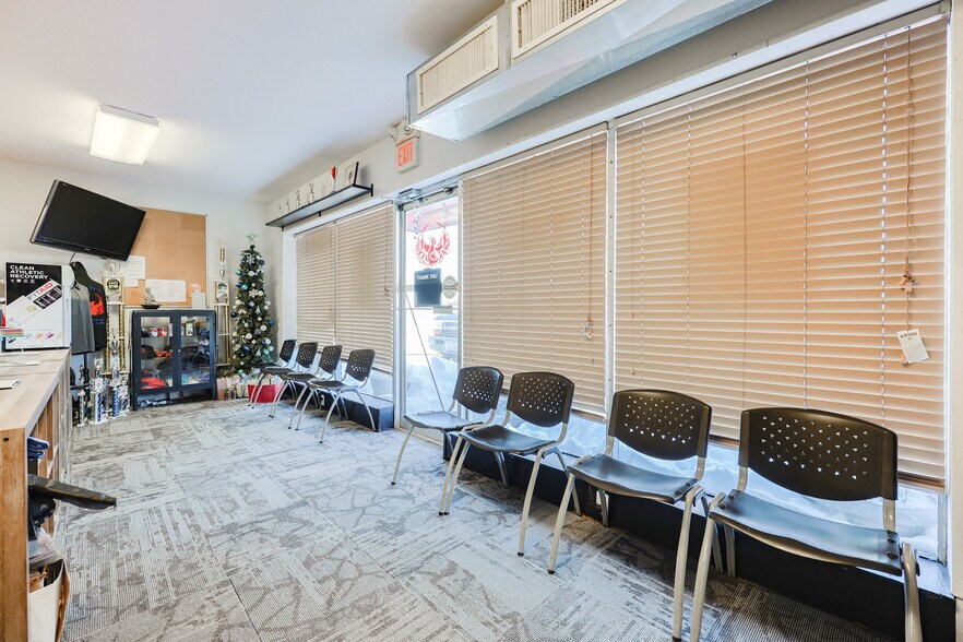 More Photos Of 310-312 Wilbur Ave, Swansea Office For Sale