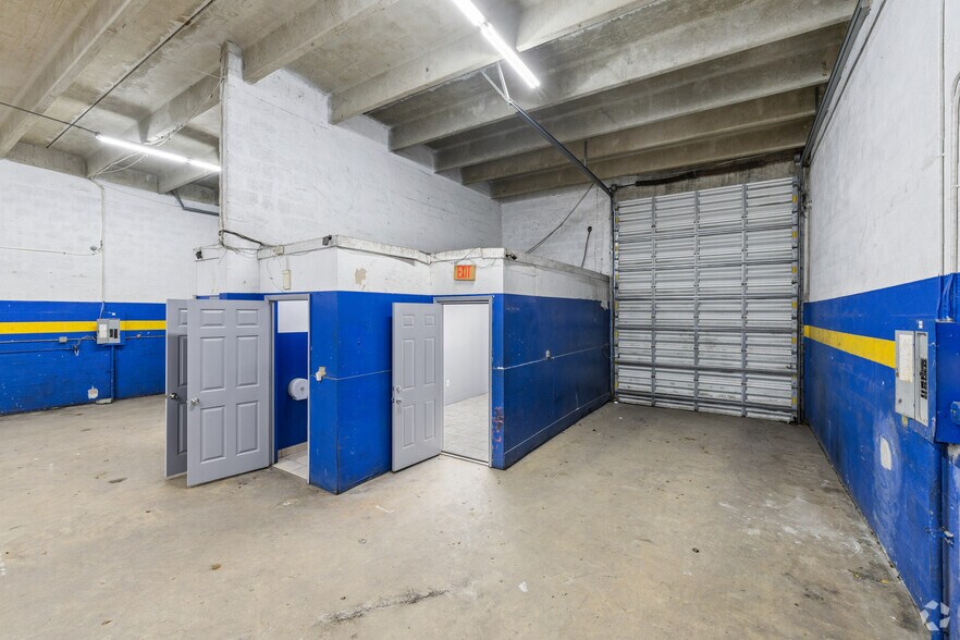 More Photos Of 3820 NW 135th St, Opa-locka Warehouse For Lease