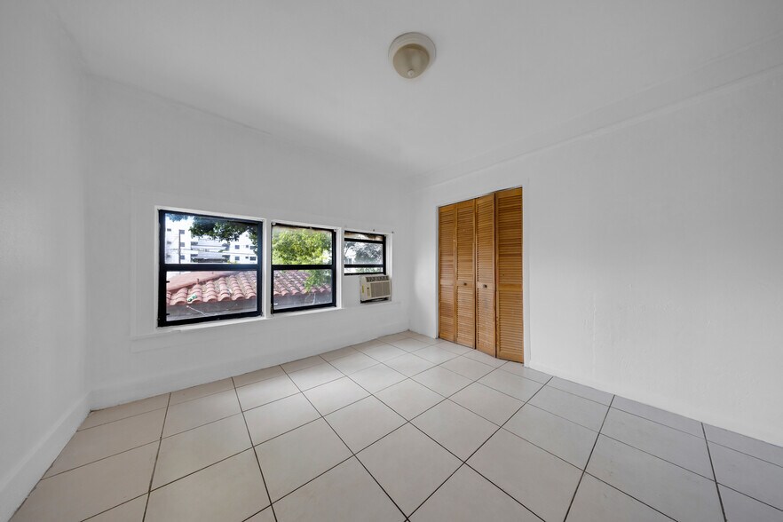 More Photos Of 1035 NW 4th St, Miami Apartments For Sale