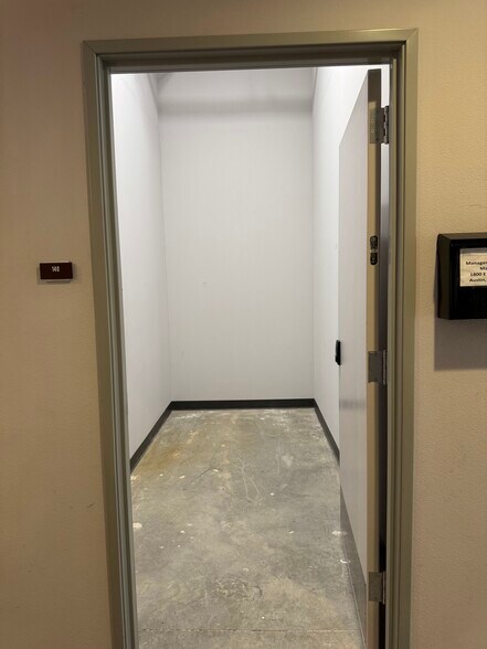 More Photos Of 1800 E 4th St, Austin Multifamily For Sale