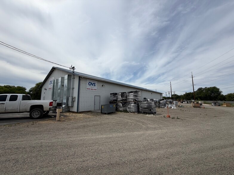 More Photos Of 1130 Buena Rd, Zillah Warehouse For Lease