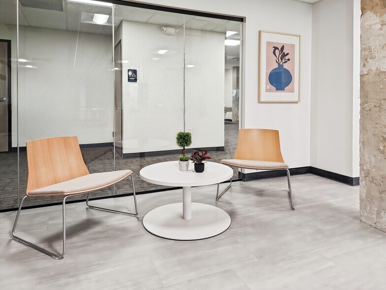 More Photos Of 540 N Broadway, Green Bay Coworking Space