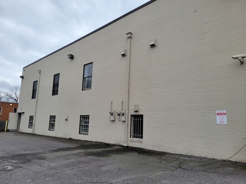 More Photos Of 255 E Hancock Ave, Athens Office For Lease
