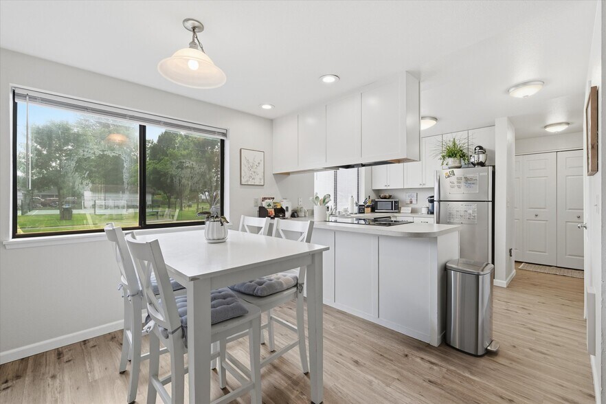 More Photos Of 1601-1607 Bonney Ave, Sumner Apartments For Sale