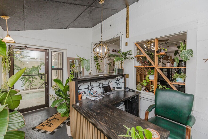 More Photos Of 2808 E Douglas Ave, Wichita Storefront Retail Office For Sale