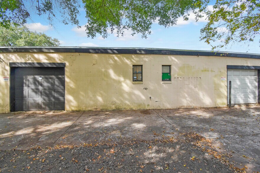 More Photos Of 3429 N Liberty St, Jacksonville Light Distribution For Lease