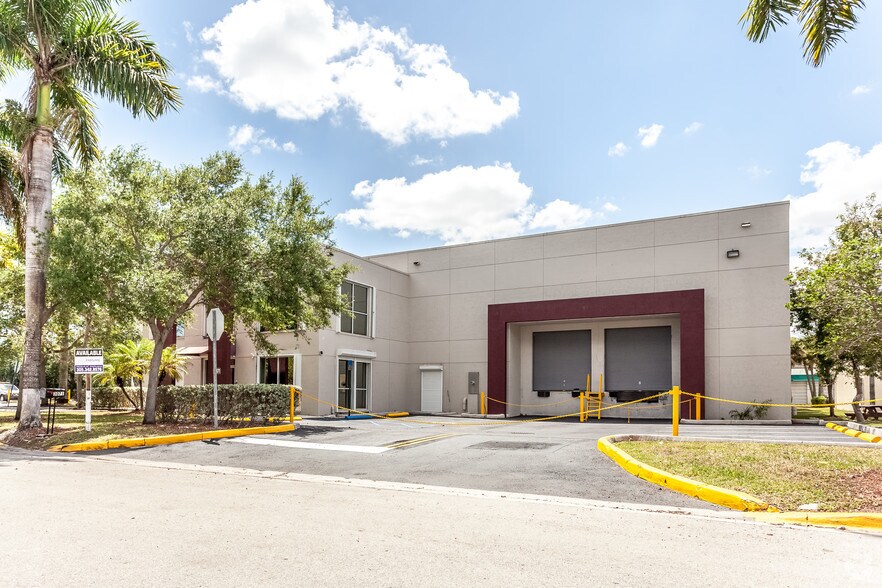 More Photos Of 3071 NW 107th Ave, Doral Warehouse For Sale