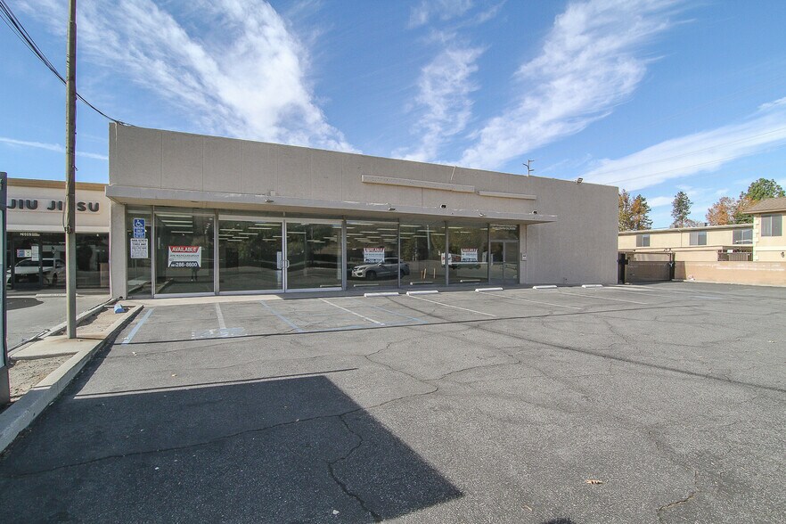 More Photos Of 26081 Bouquet Canyon Rd, Santa Clarita Freestanding For Lease