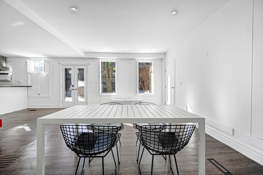 More Photos Of 391 Ontario St, Toronto General Retail For Sale