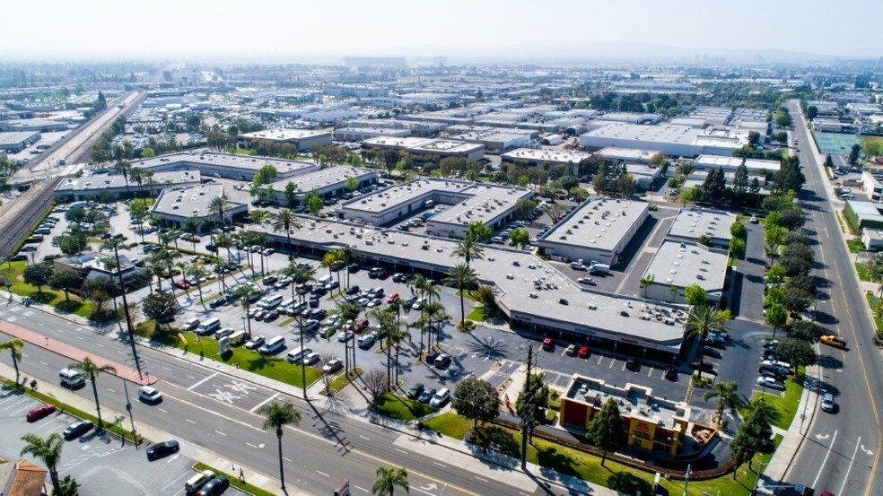 More Photos Of 1780 E McFadden Ave, Santa Ana Warehouse For Lease