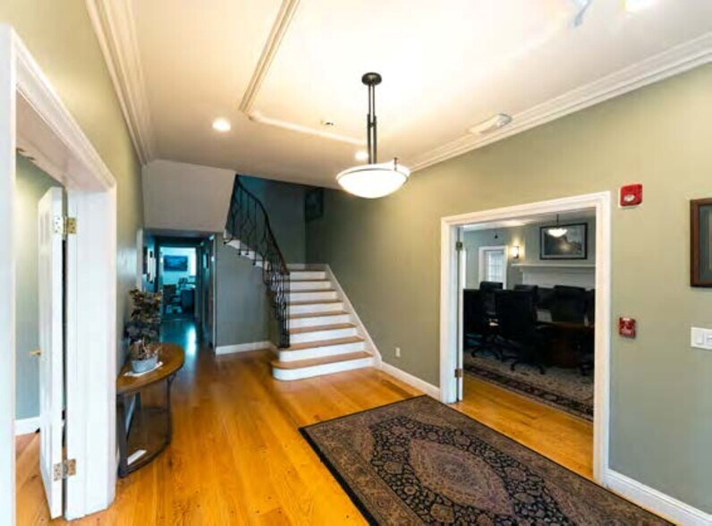 More Photos Of 5371 Kietzke Ln, Reno Office For Lease