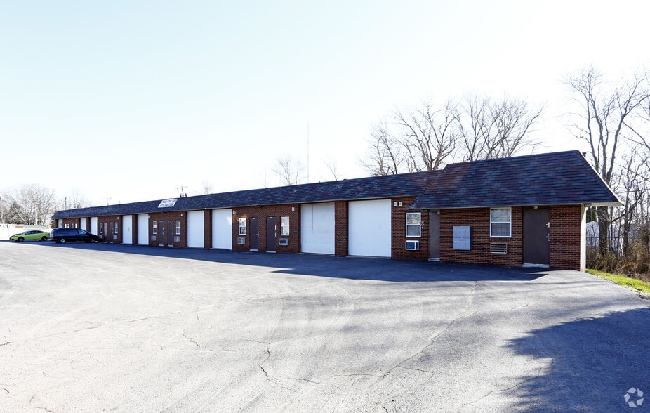 Primary Photo Of 420-428 Burbank Dr, Toledo Light Manufacturing For Sale