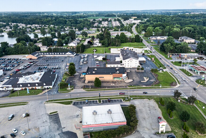 More Photos Of 14941 South Ave, Columbiana General Retail For Sale