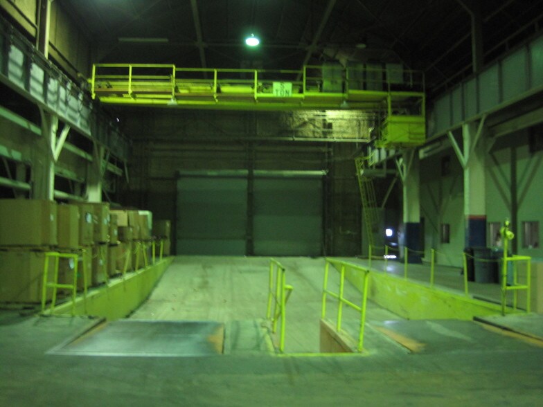 Primary Photo Of 1260 N Main St, Niles Manufacturing For Lease