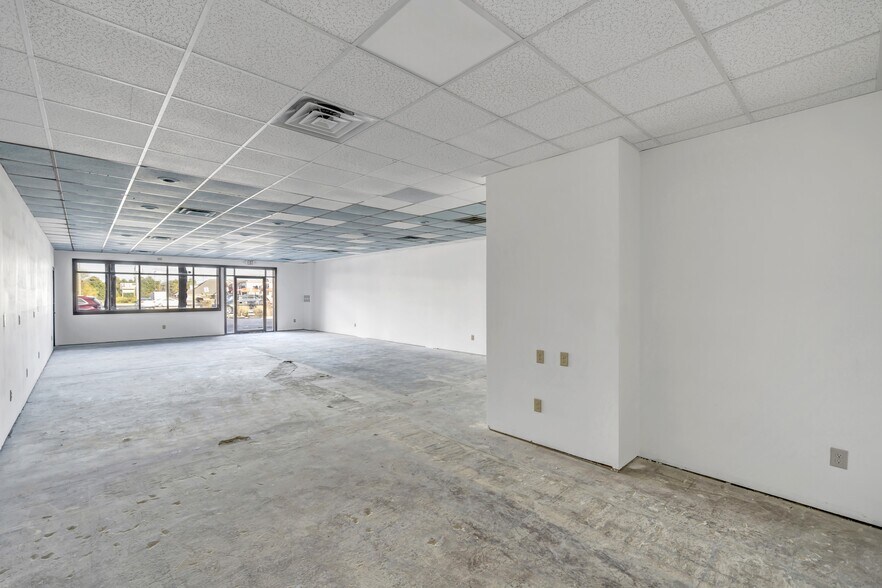 More Photos Of 1281 S Houston Lake Rd, Warner Robins General Retail For Sale