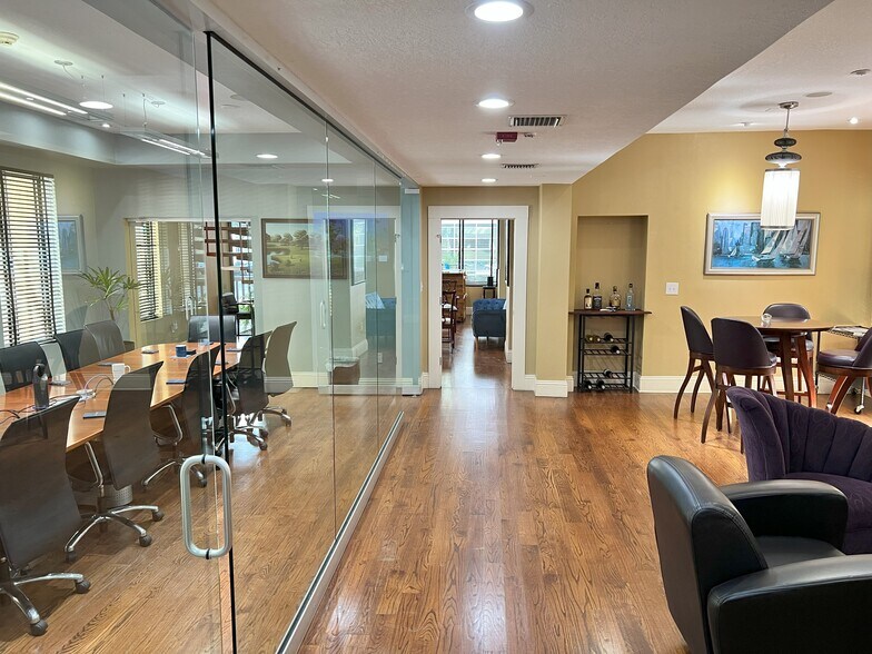 More Photos Of 350 E Pine St, Orlando Coworking Space