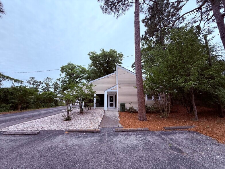 More Photos Of 1505 Medical Center Dr, Wilmington Medical For Sale