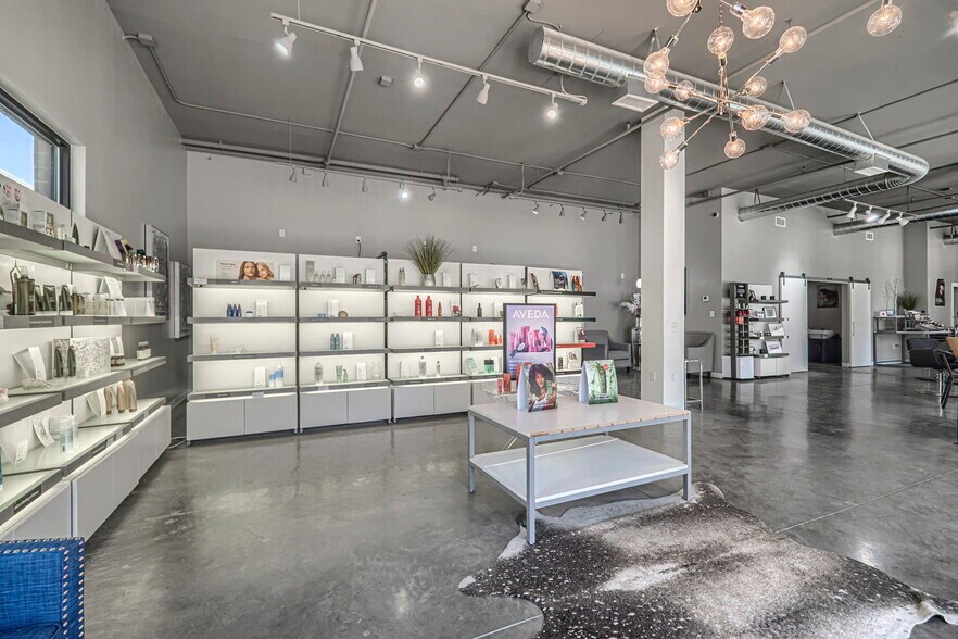 More Photos Of 100 N Main St, Midland Apartments For Lease