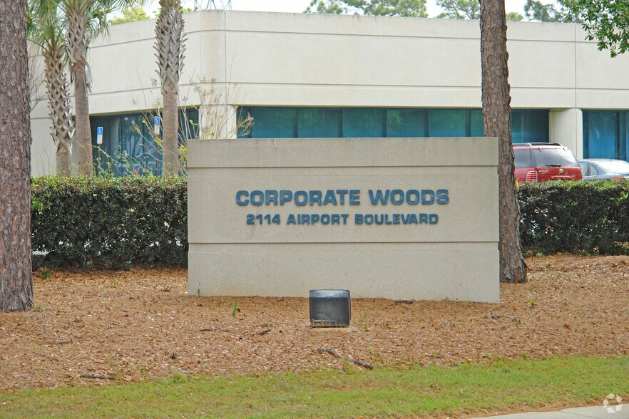More Photos Of 2114 Airport Blvd, Pensacola Office For Lease