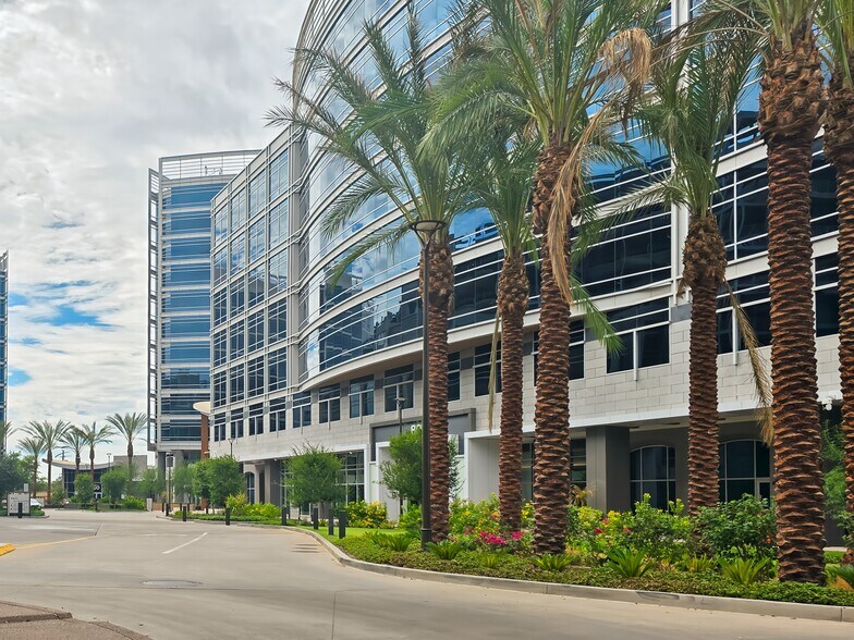 More Photos Of 60 E Rio Salado Pky, Tempe Coworking Space