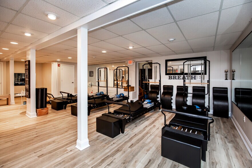 More Photos Of 11 Garden Rd, Plaistow Medical For Lease