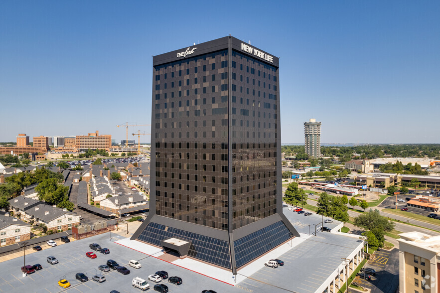 Primary Photo Of 3030 NW Expressway, Oklahoma City Coworking Space