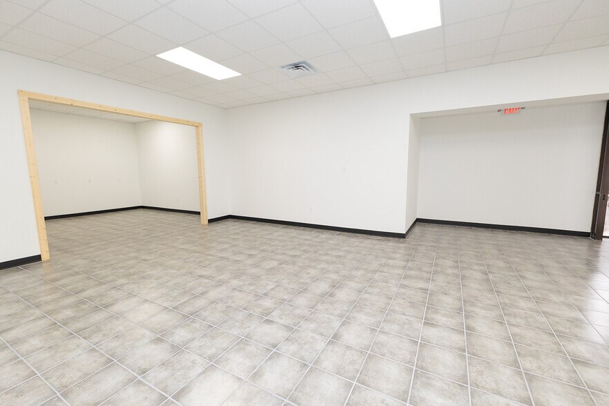 More Photos Of 2234 S Oliver St, Wichita Freestanding For Sale