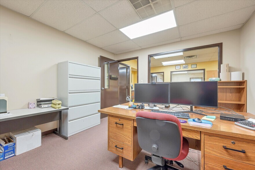 More Photos Of 11-25 Harding St, Middletown Warehouse For Sale