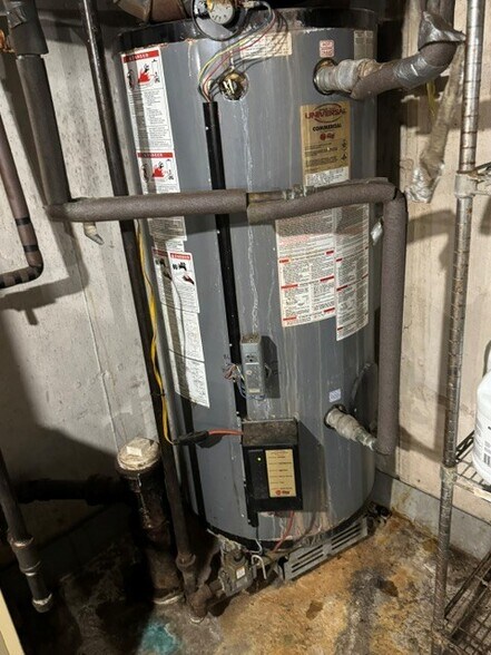 More Photos Of 244 N Pioneer Park Rd, Westfield General Retail For Lease