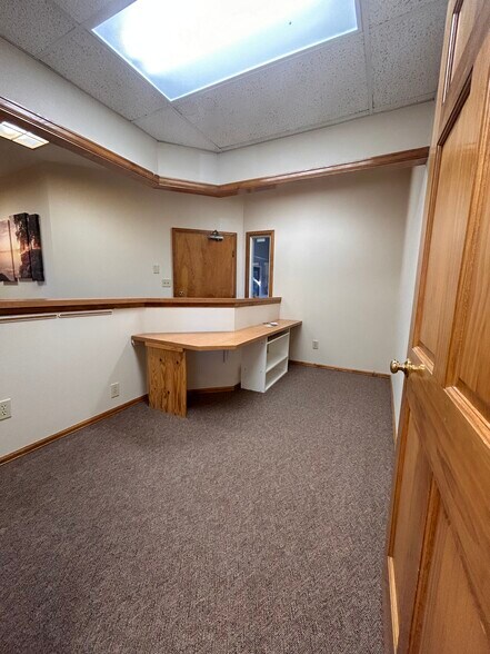 More Photos Of 1925 Dominion Way, Colorado Springs Office For Lease