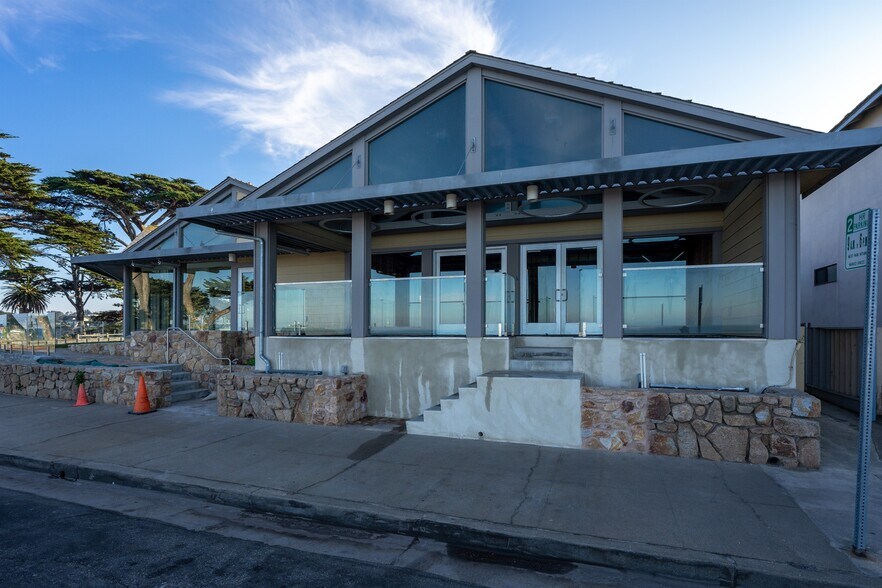 More Photos Of 631 Ocean View Blvd, Pacific Grove Restaurant For Lease