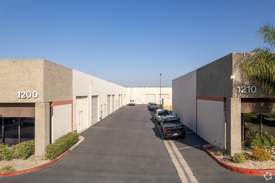 More Photos Of 1200 N Jefferson St, Anaheim Showroom For Sale