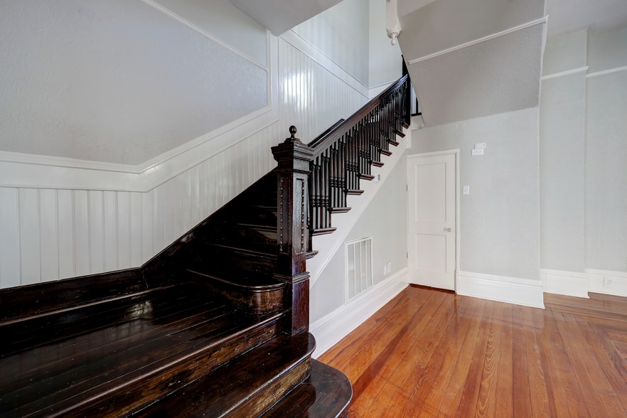 More Photos Of 1229 Heights Blvd, Houston Loft Creative Space For Lease