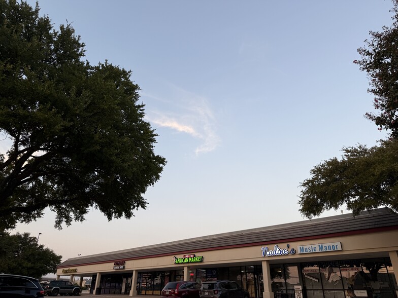 More Photos Of 910 W Parker Rd, Plano Unknown For Lease