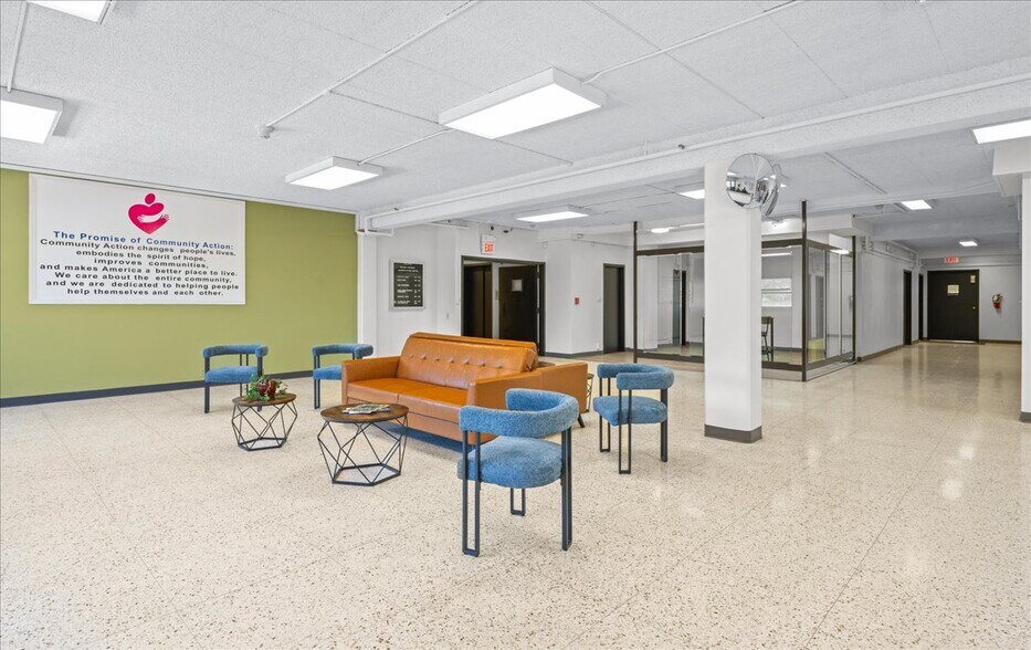 More Photos Of 2406 Fowler Ave, Omaha Office For Sale