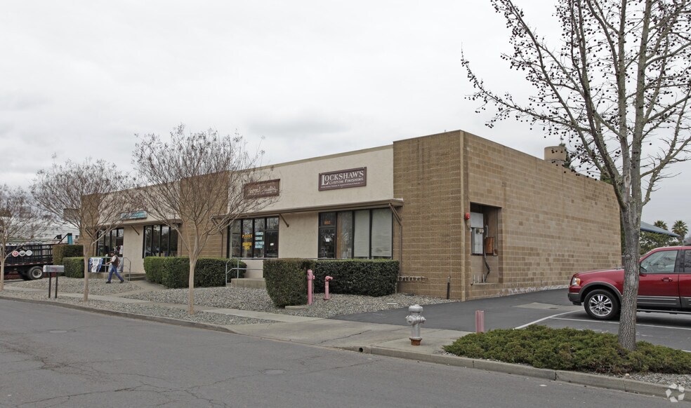 More Photos Of 562-568 Northbay Dr, Napa Warehouse For Lease