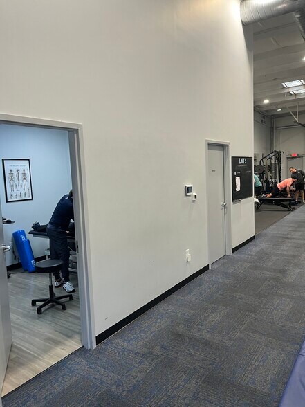 More Photos Of 10616 Bailey Rd, Cornelius Light Manufacturing For Lease